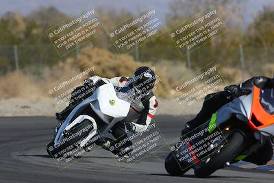 media/Feb-04-2023-SoCal Trackdays (Sat) [[8a776bf2c3]]/Turn 2 (1140am)/